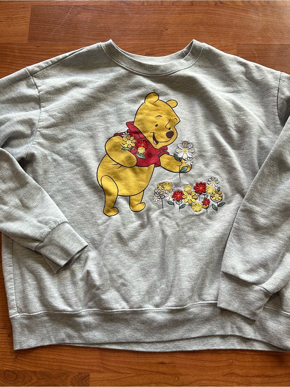 Disney Gray and White Crewneck Sweatshirt (XXL)